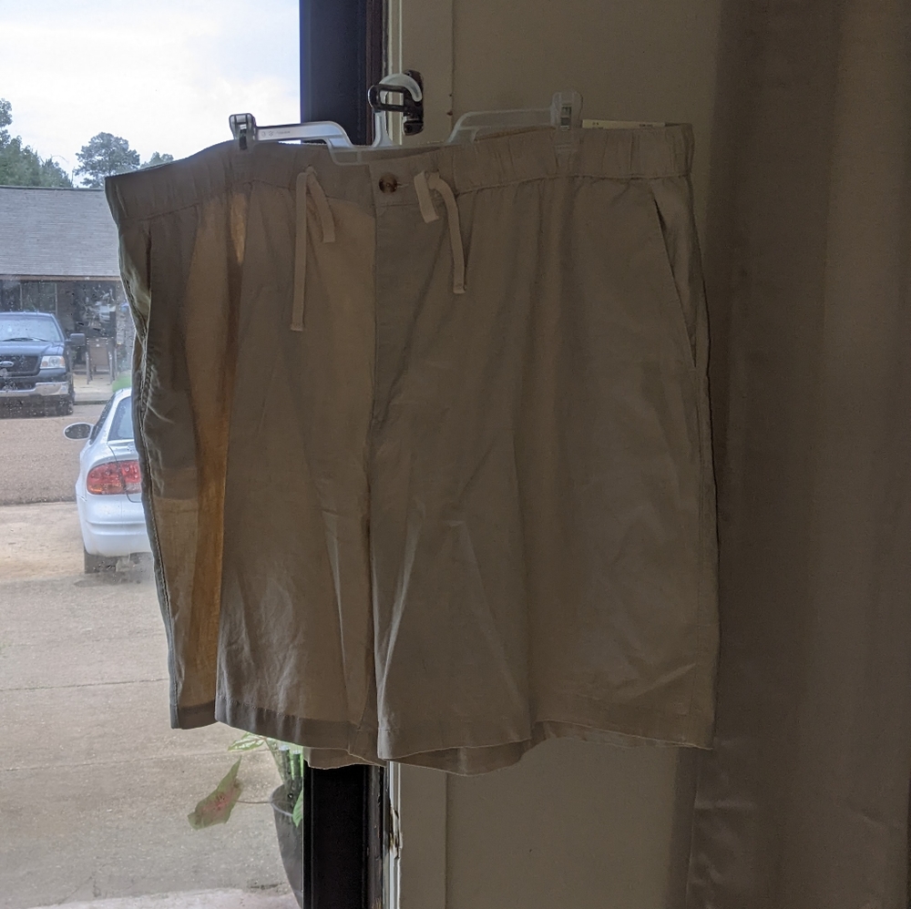 Khaki shorts
